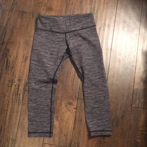 Lulu lemon cropped leggings size 4